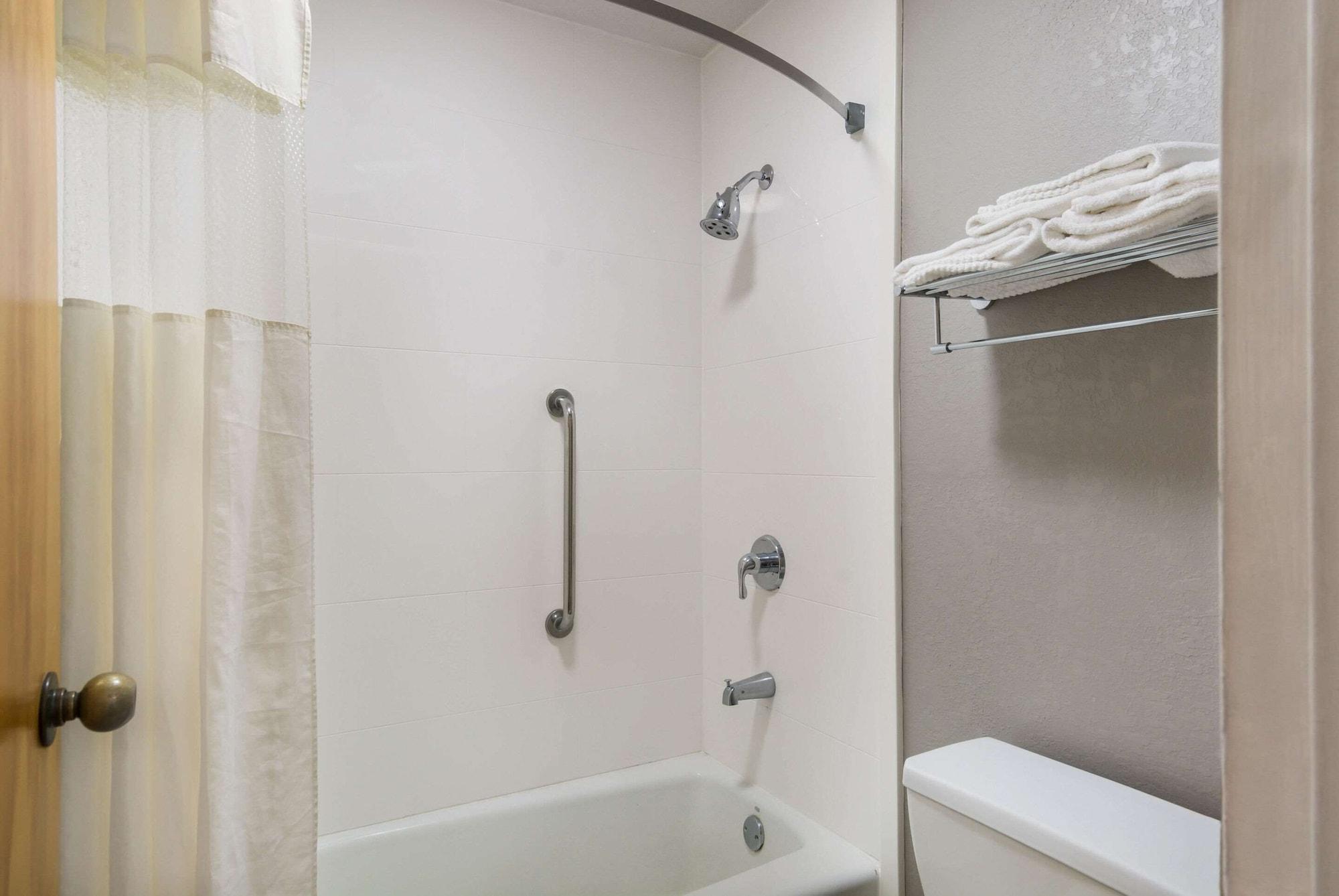 Quality Inn Emporia Kültér fotó